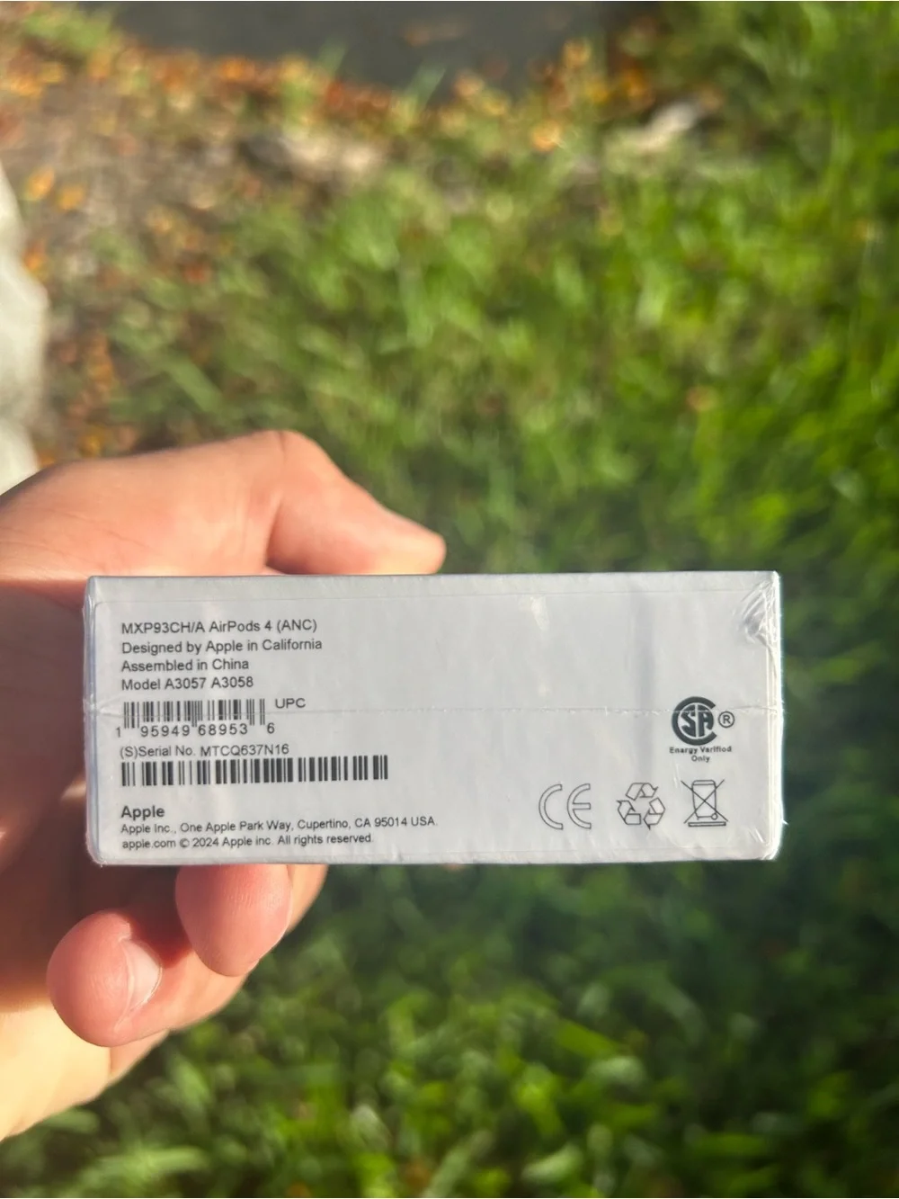 NEW air pod 4s sealed in original box